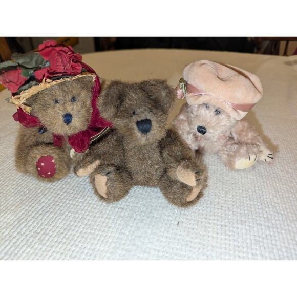 Lot of 3 collectible plush Boyd's bears - Picture 1 of 7
